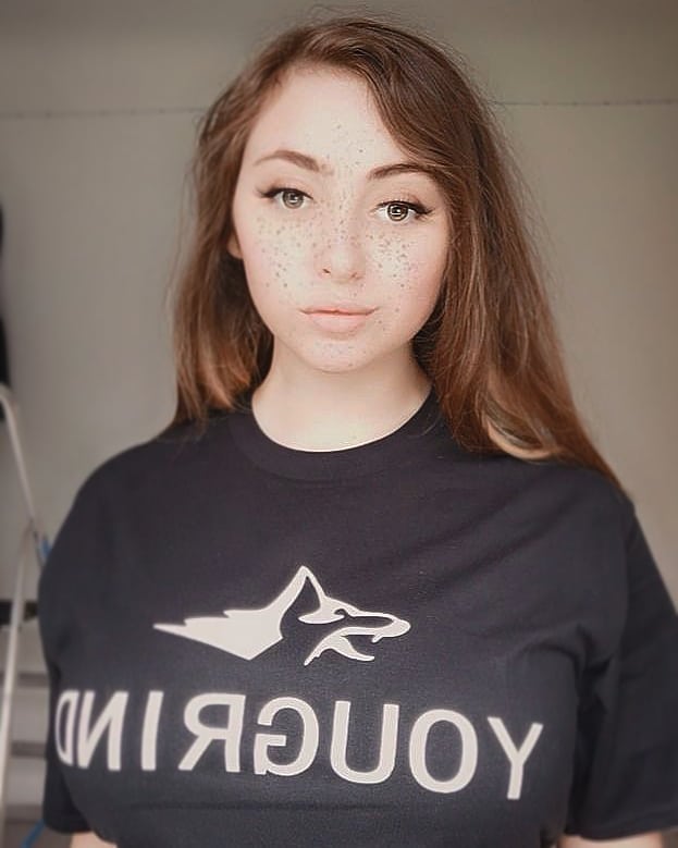 PREMIUM PERFORMANCE WOMEN T-SHIRT