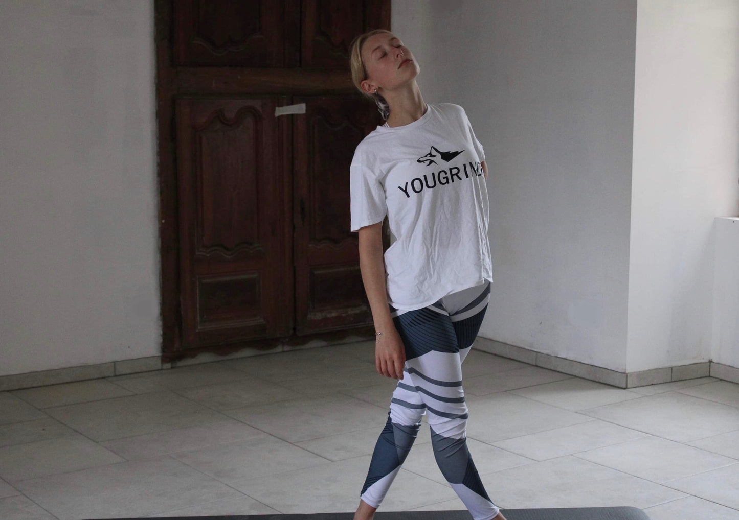 PREMIUM PERFORMANCE WOMEN T-SHIRT